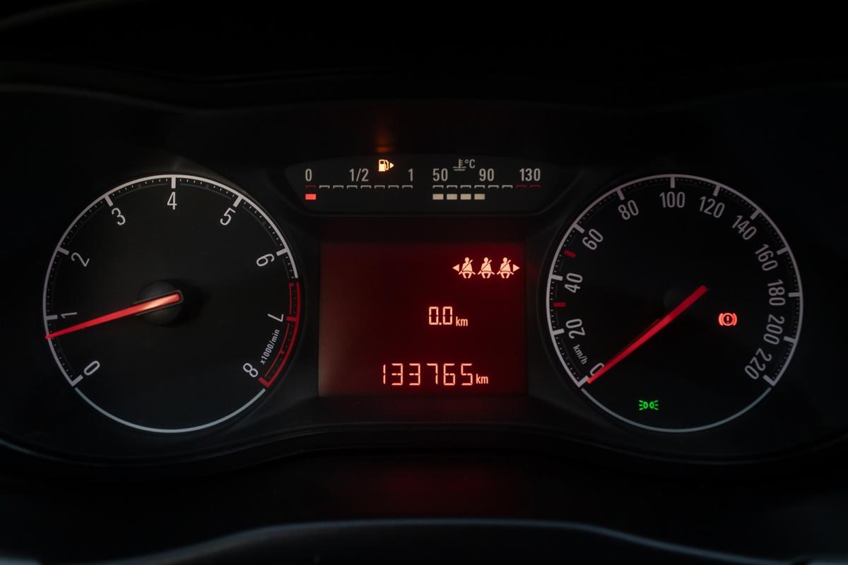 opel-corsa-2015-gasolina-1229cc