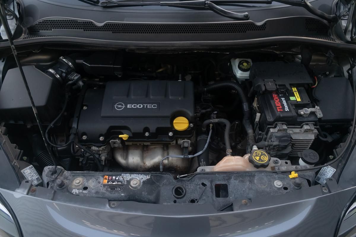 opel-corsa-2015-gasolina-1229cc