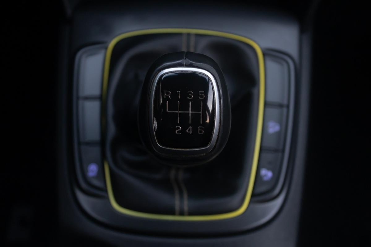 hyundai-kauai-2018-gasolina-998cc