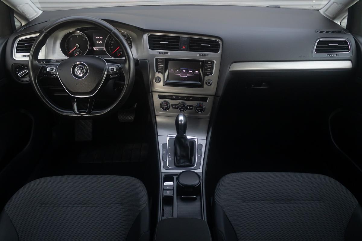volkswagen-golf-2015-diesel-1598cc