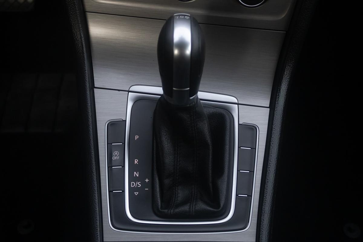 volkswagen-golf-2015-diesel-1598cc