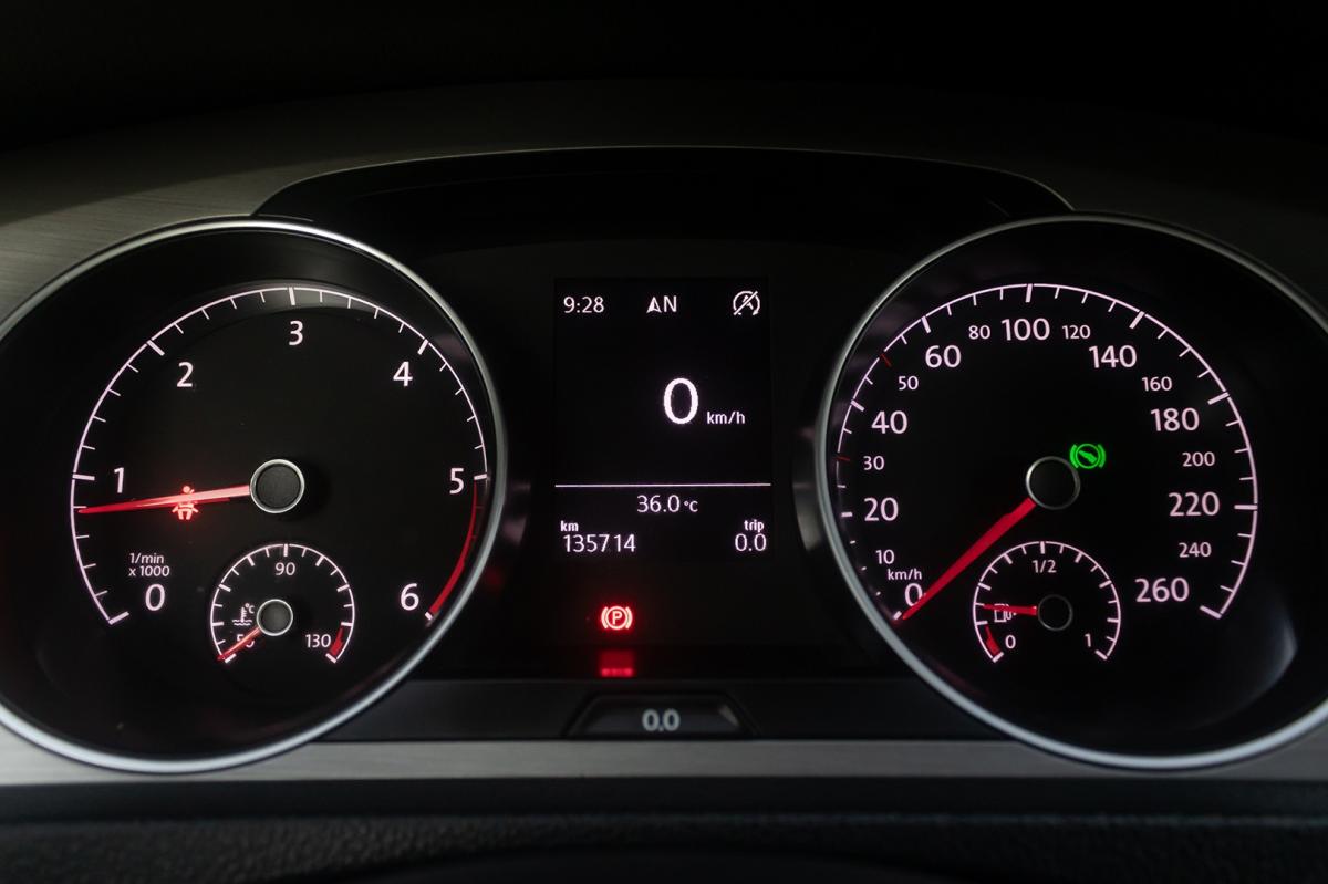 volkswagen-golf-2015-diesel-1598cc
