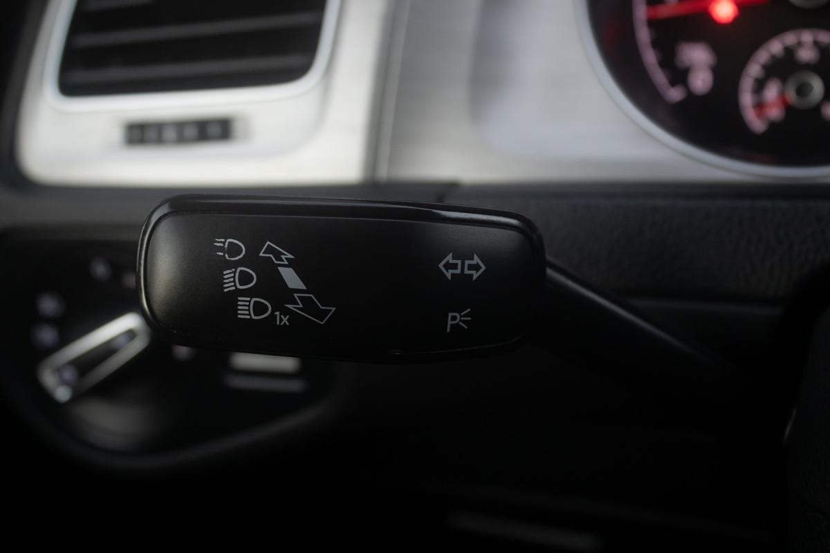 volkswagen-golf-2015-diesel-1598cc
