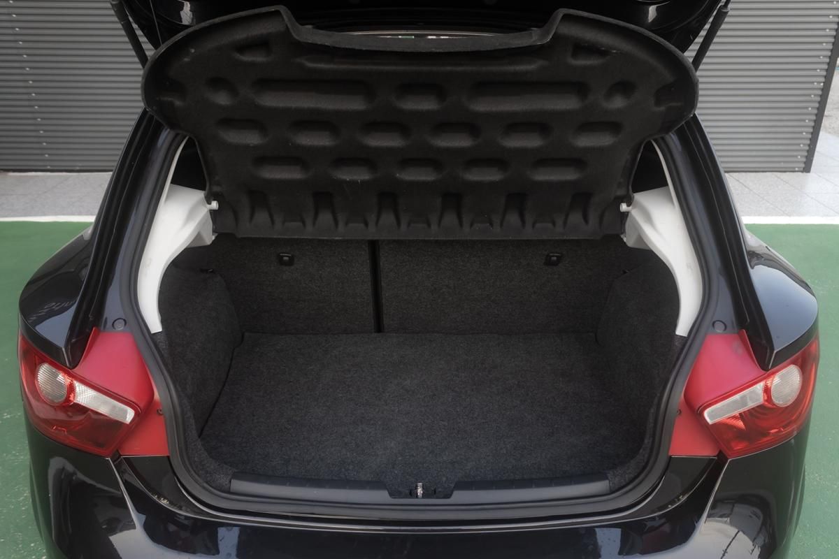 seat-ibiza-2011-diesel-1968cc