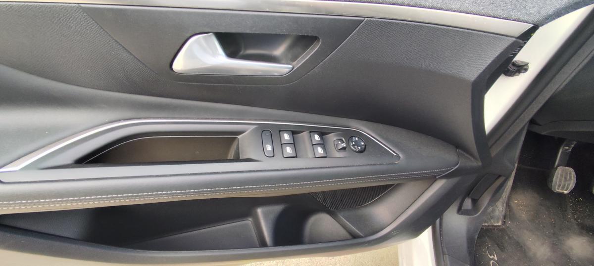 peugeot-3008-2019-diesel-1499cc