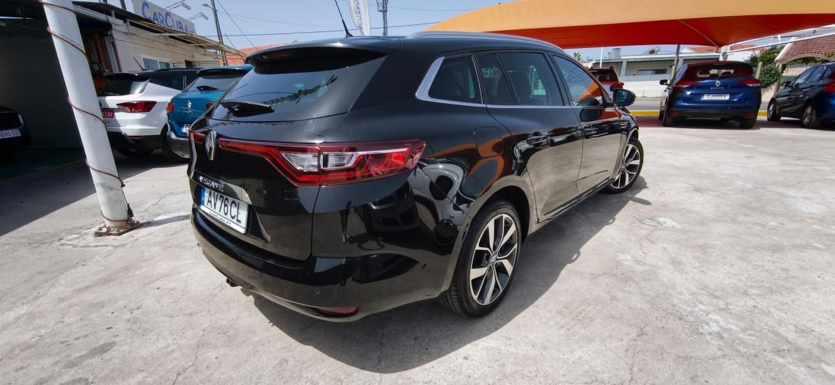 renault-megane-sport-tourer-2017-diesel-1461cc