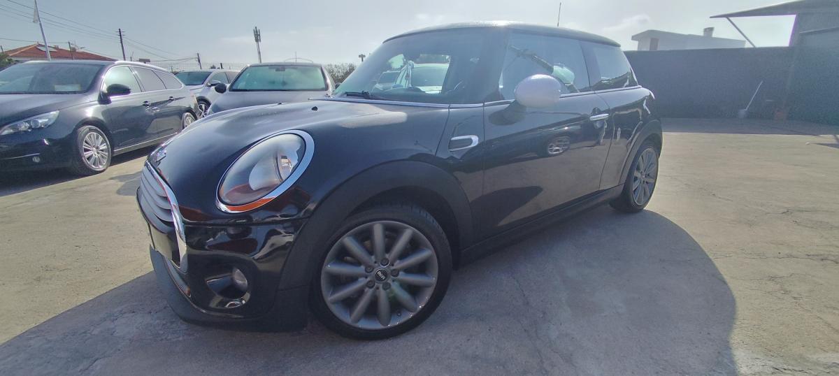 mini-cooper-2014-gasolina-1499cc