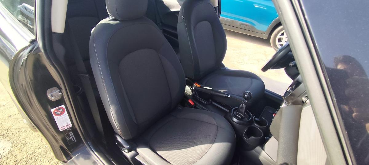 mini-cooper-2014-gasolina-1499cc