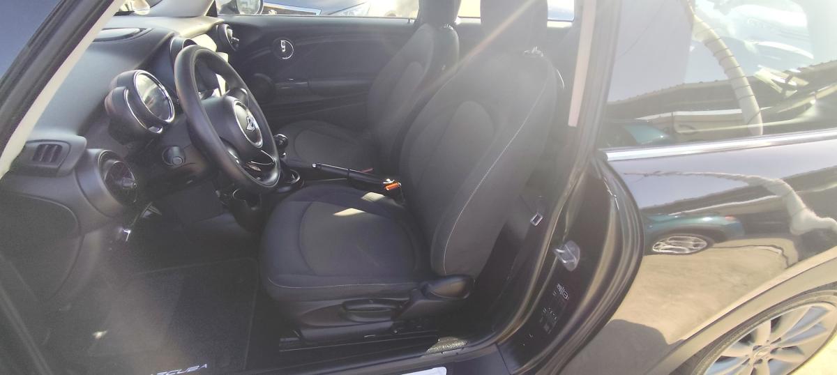 mini-cooper-2014-gasolina-1499cc