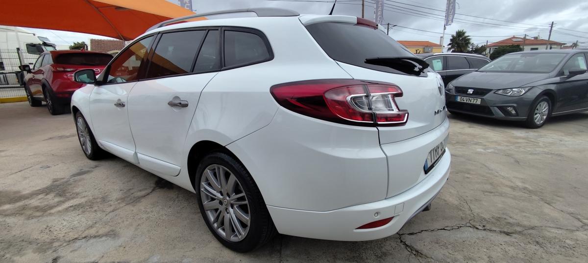 renault-megane-sport-tourer-2016-diesel-1598cc