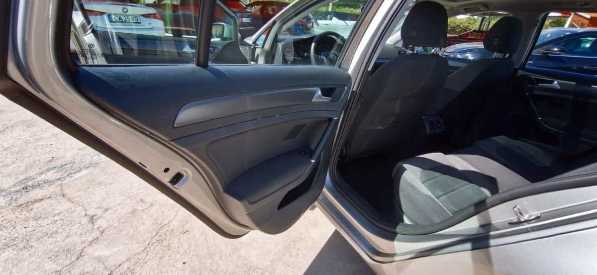 volkswagen-golf-2019-diesel-1598cc