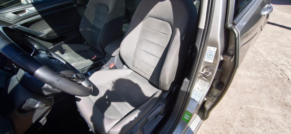 volkswagen-golf-2019-diesel-1598cc