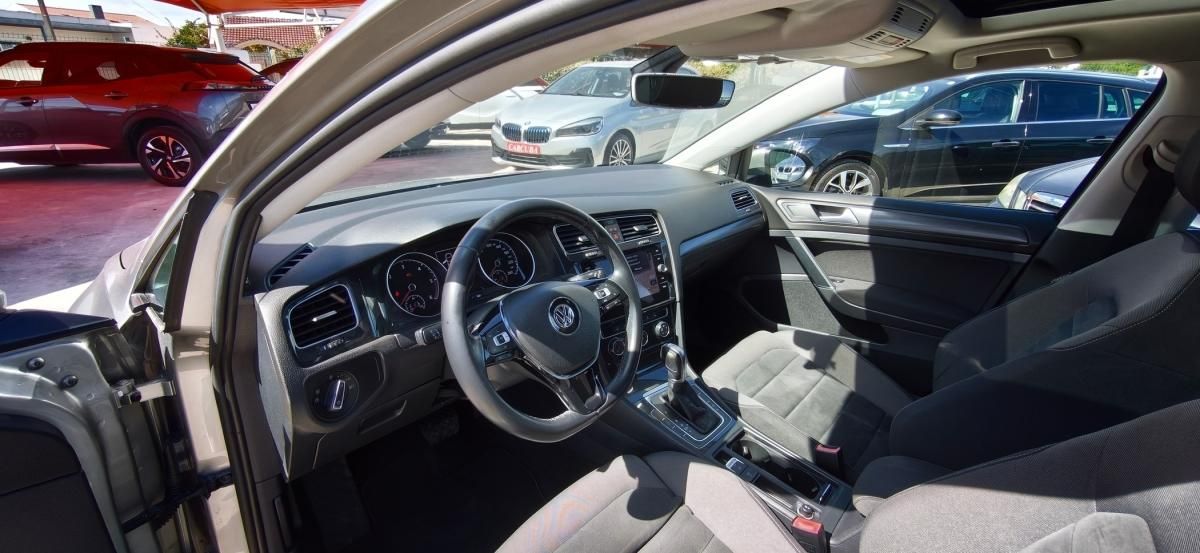 volkswagen-golf-2019-diesel-1598cc