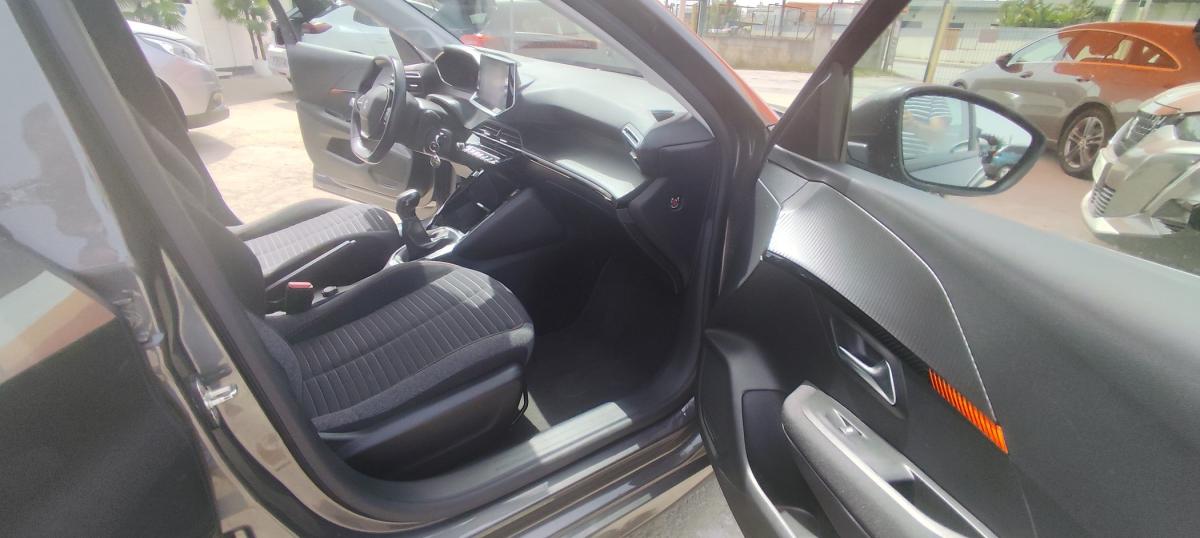 peugeot-208-2020-gasolina-1199cc