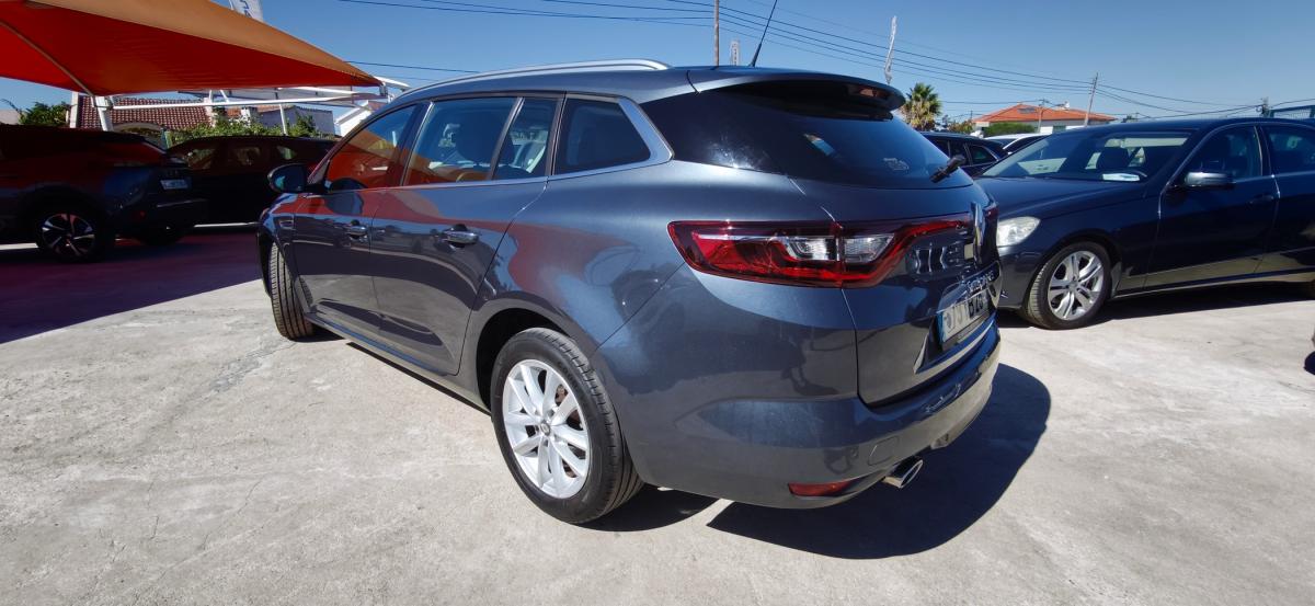 renault-megane-sport-tourer-2017-diesel-1461cc