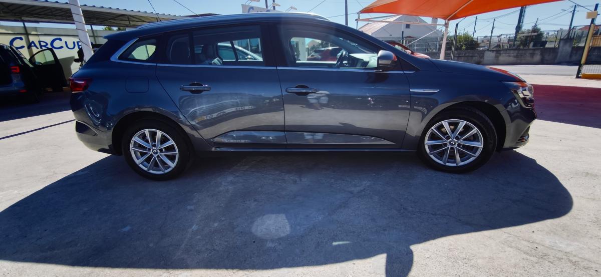 renault-megane-sport-tourer-2017-diesel-1461cc