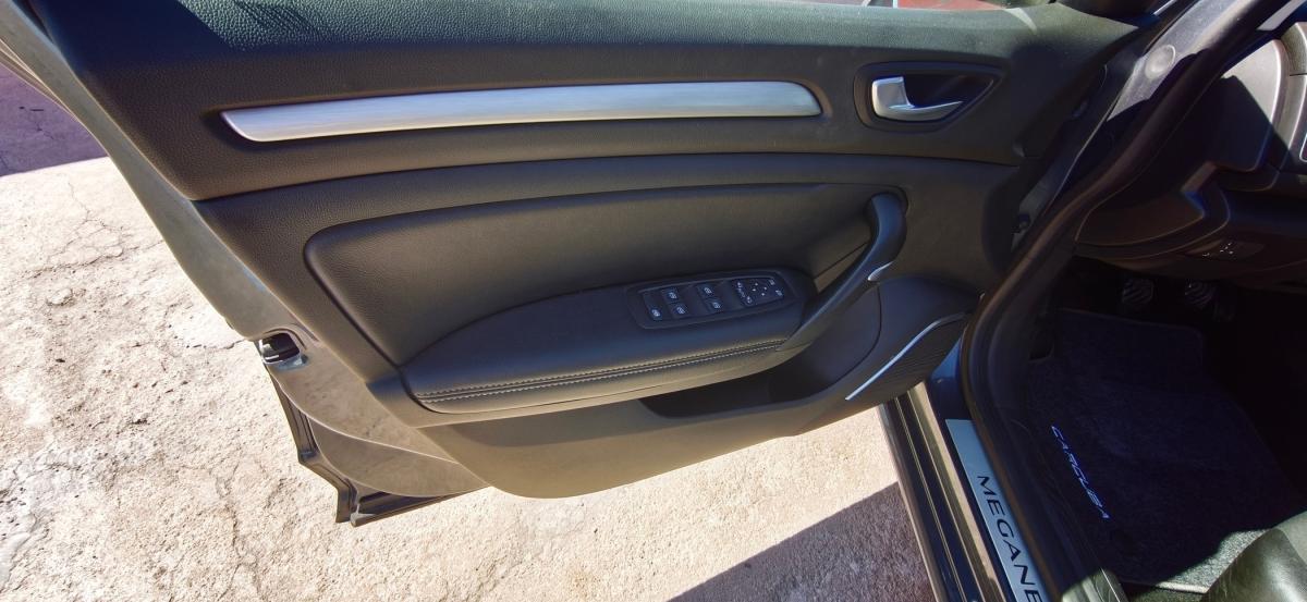 renault-megane-sport-tourer-2017-diesel-1461cc