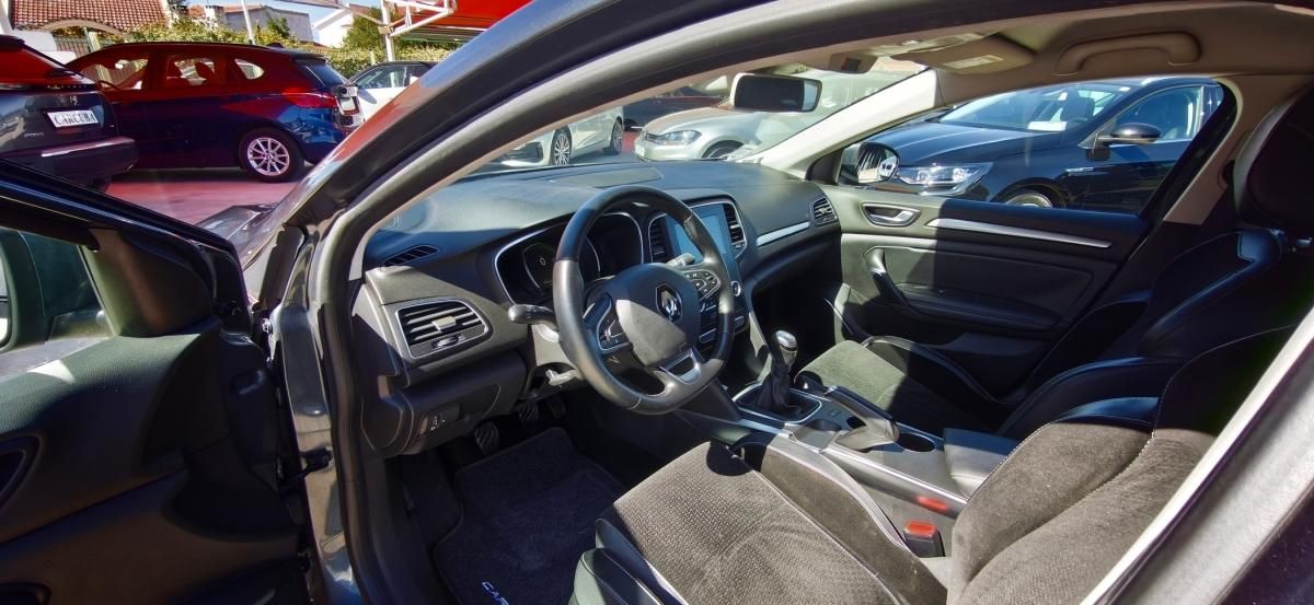 renault-megane-sport-tourer-2017-diesel-1461cc