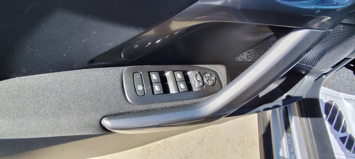 peugeot-2008-2017-diesel-1560cc