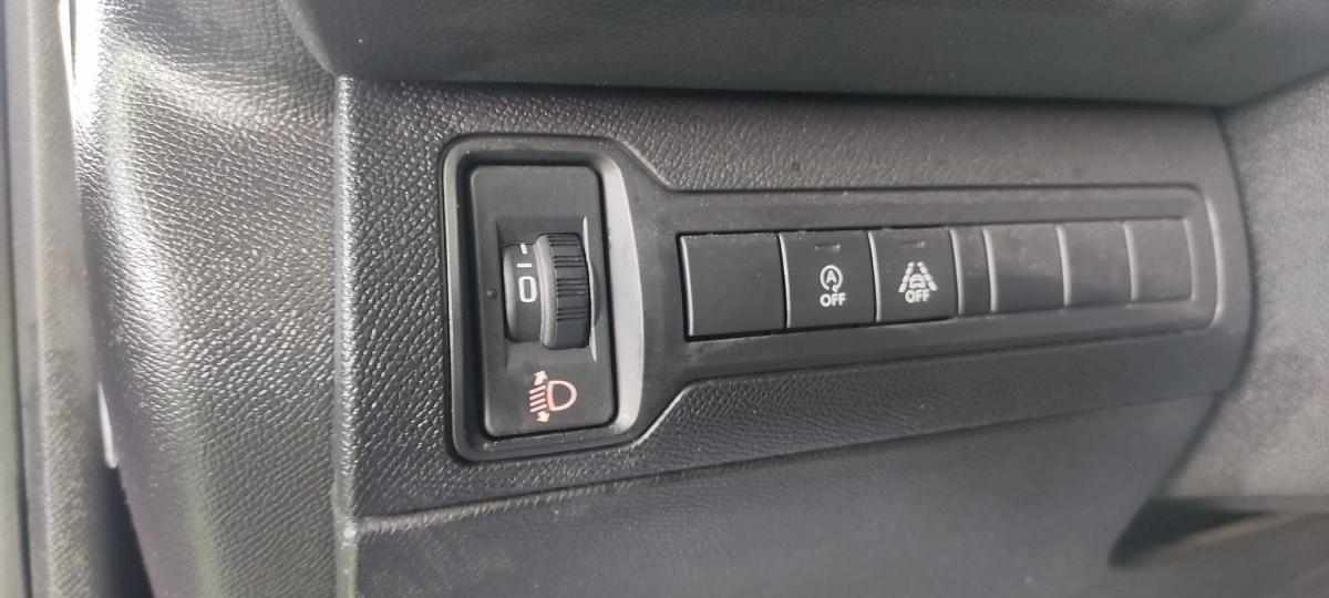 peugeot-308-sw-2018-diesel-1500cc