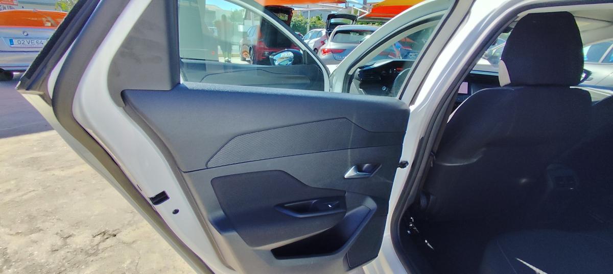 peugeot-308-sw-2022-diesel-1499cc