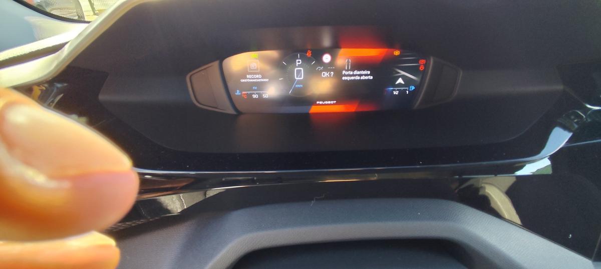 peugeot-308-sw-2022-diesel-1499cc