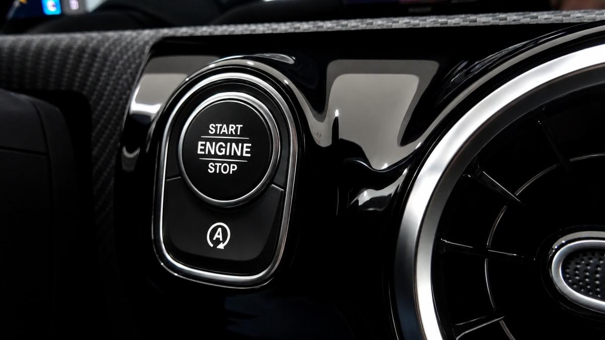 mercedes-benz-cla-2022-diesel-1950cc