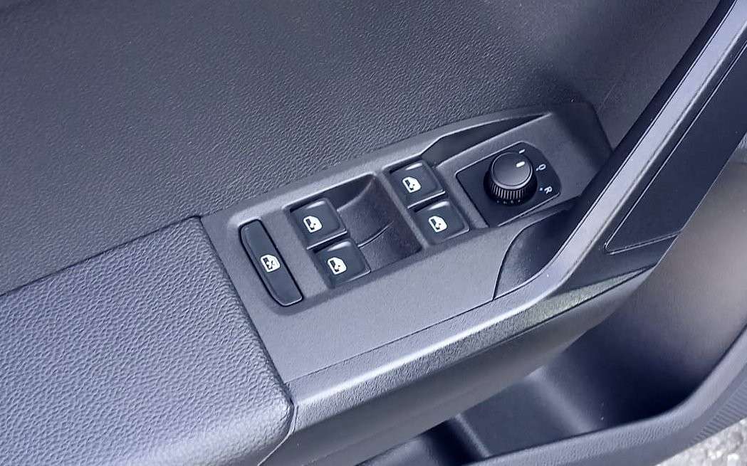 seat-ibiza-2023-gasolina-999cc