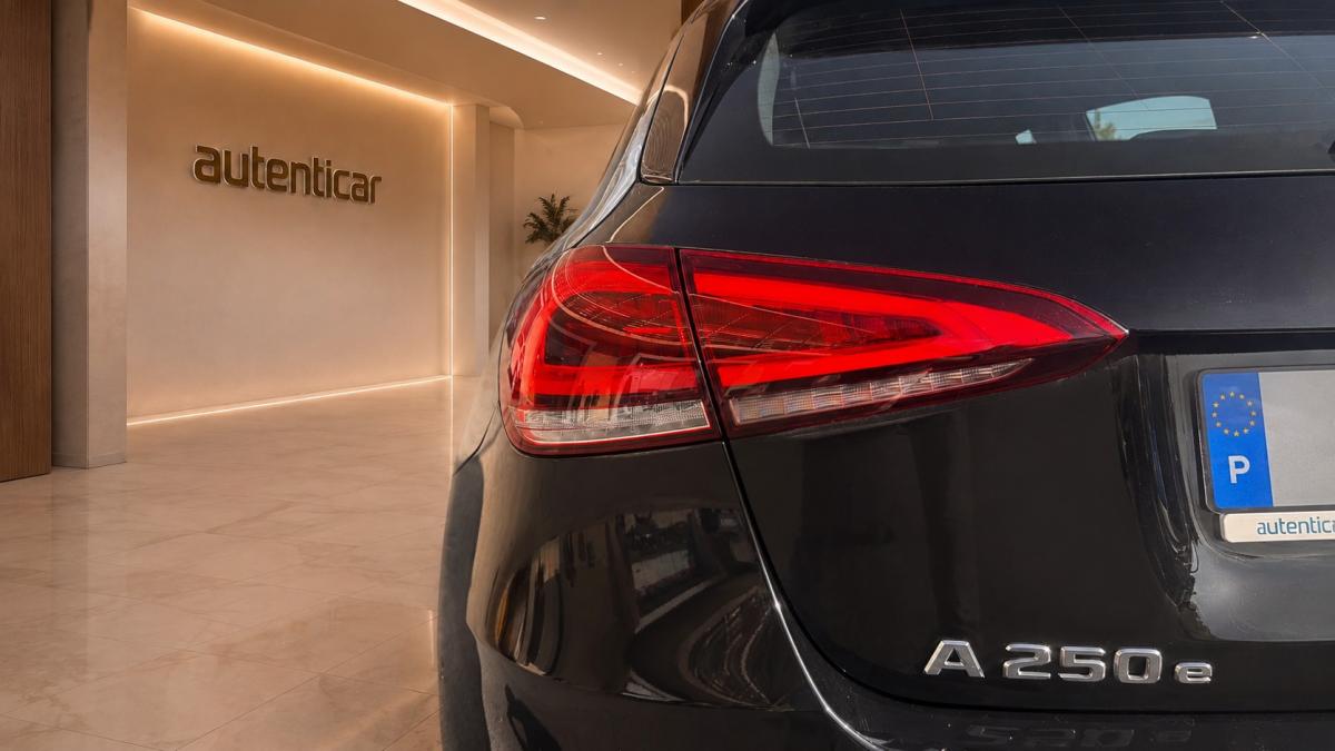 mercedes-benz-classe-a-2022-hibrido-a-gasolina-1332cc