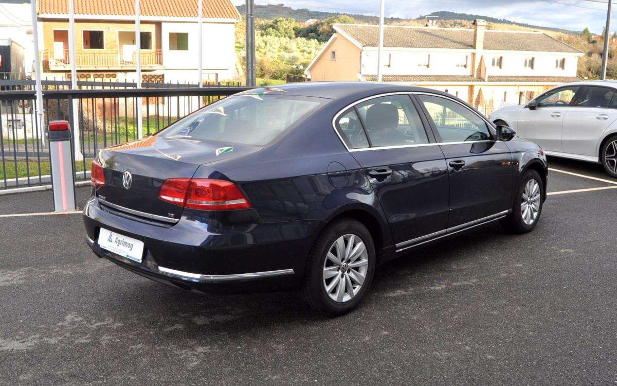 volkswagen-passat-2012-diesel-1598cc
