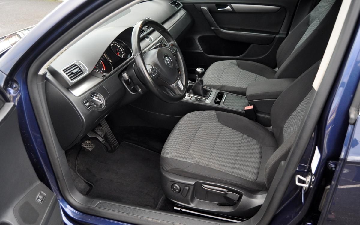 volkswagen-passat-2012-diesel-1598cc