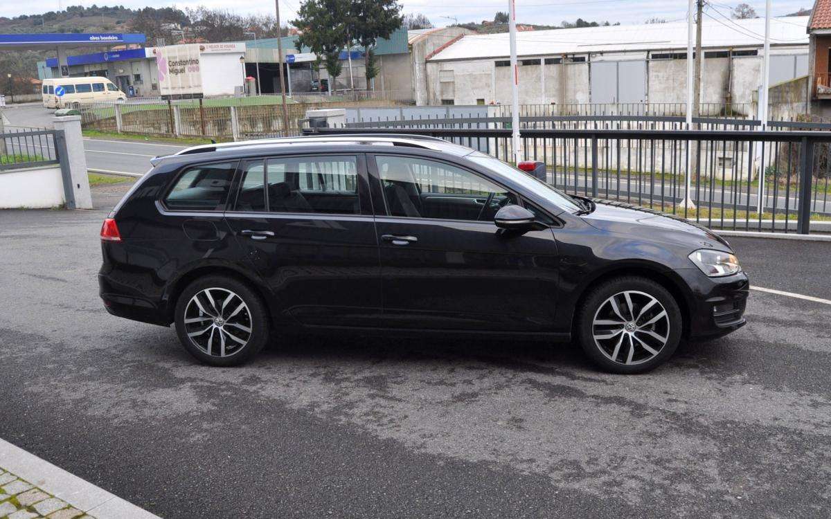 volkswagen-golf-variant-2017-diesel-1598cc