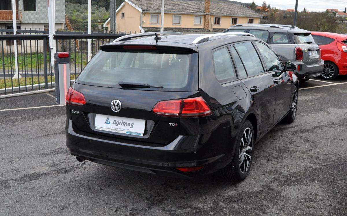 volkswagen-golf-variant-2017-diesel-1598cc