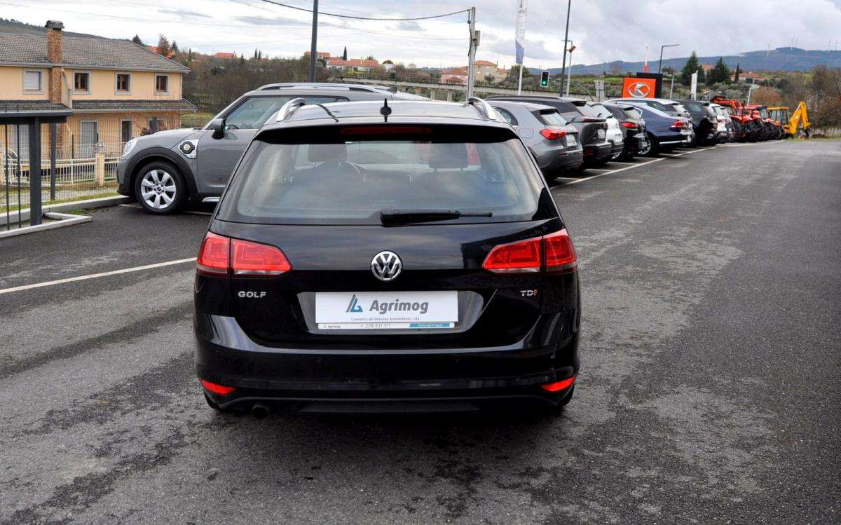 volkswagen-golf-variant-2017-diesel-1598cc