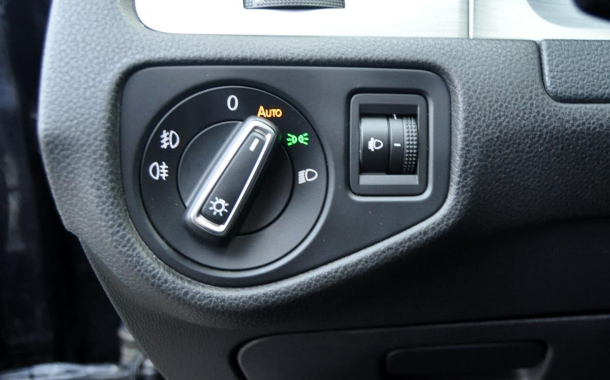 volkswagen-golf-variant-2017-diesel-1598cc