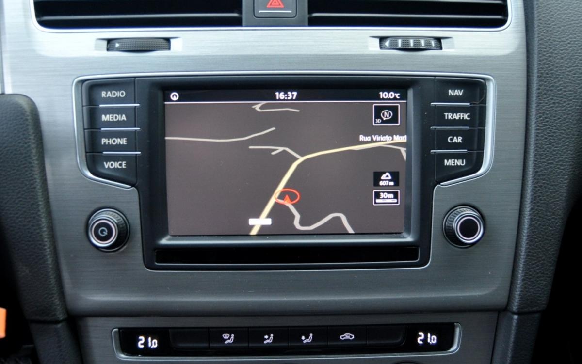 volkswagen-golf-variant-2017-diesel-1598cc