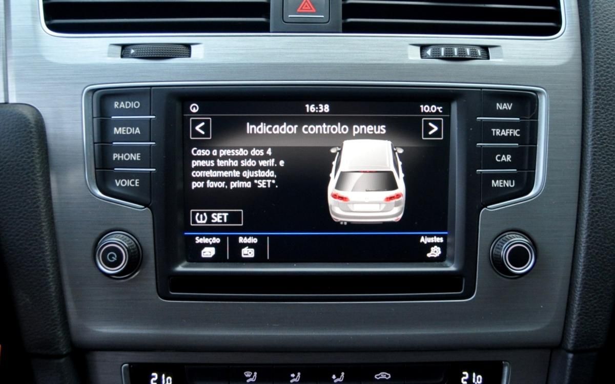 volkswagen-golf-variant-2017-diesel-1598cc