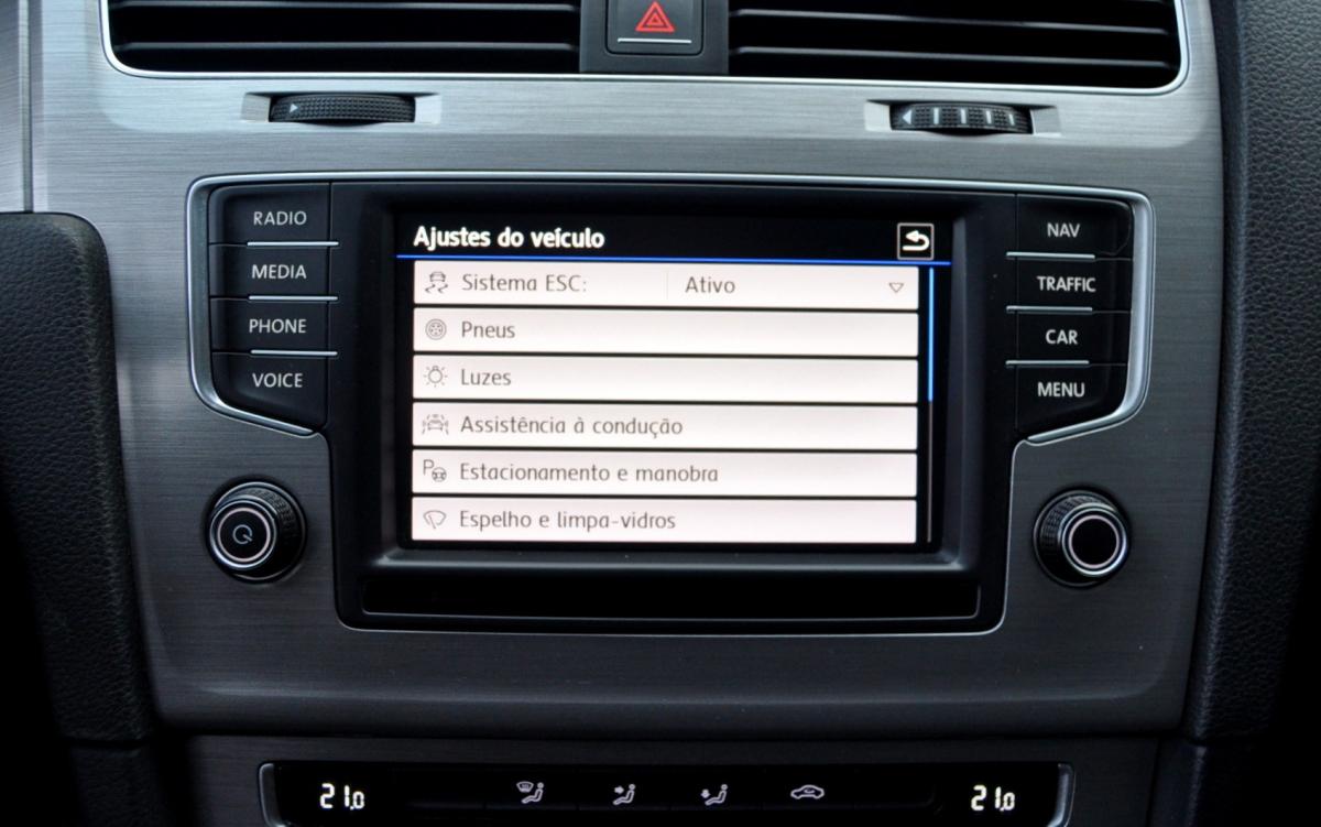 volkswagen-golf-variant-2017-diesel-1598cc