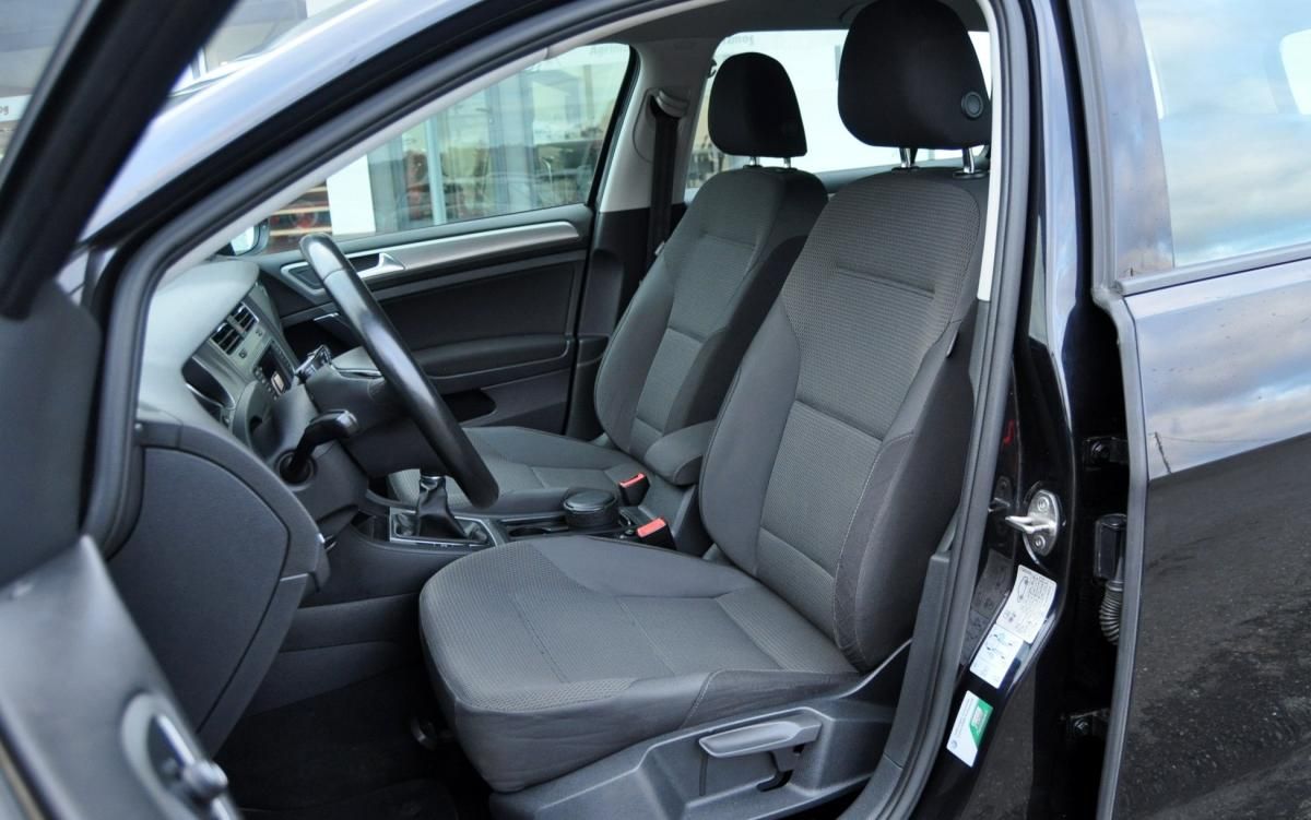 volkswagen-golf-variant-2017-diesel-1598cc