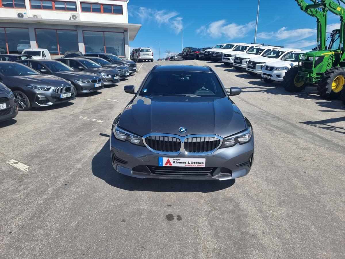 bmw-serie-3-2022-hibrido-a-gasolina-1998cc