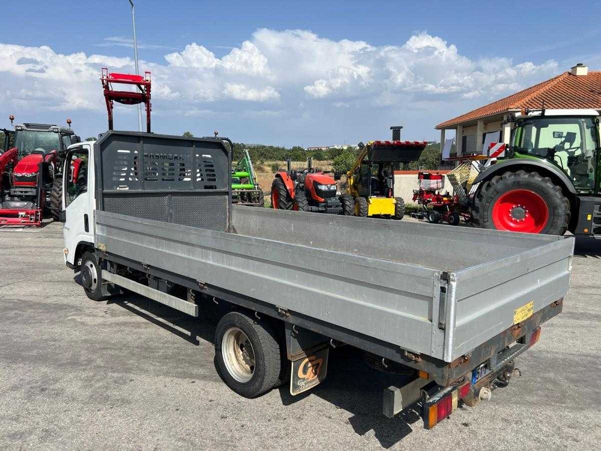 isuzu-nlr-2014-diesel-2999cc