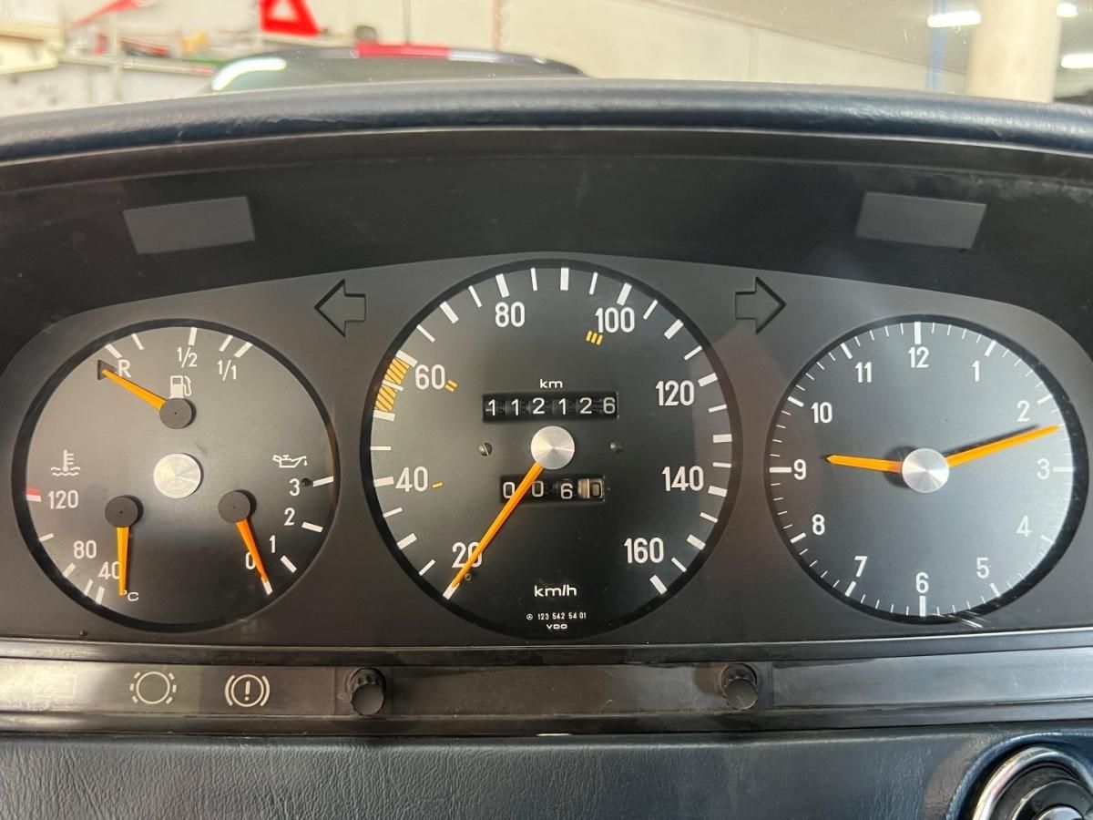 mercedes-benz-200-1982-diesel-1998cc