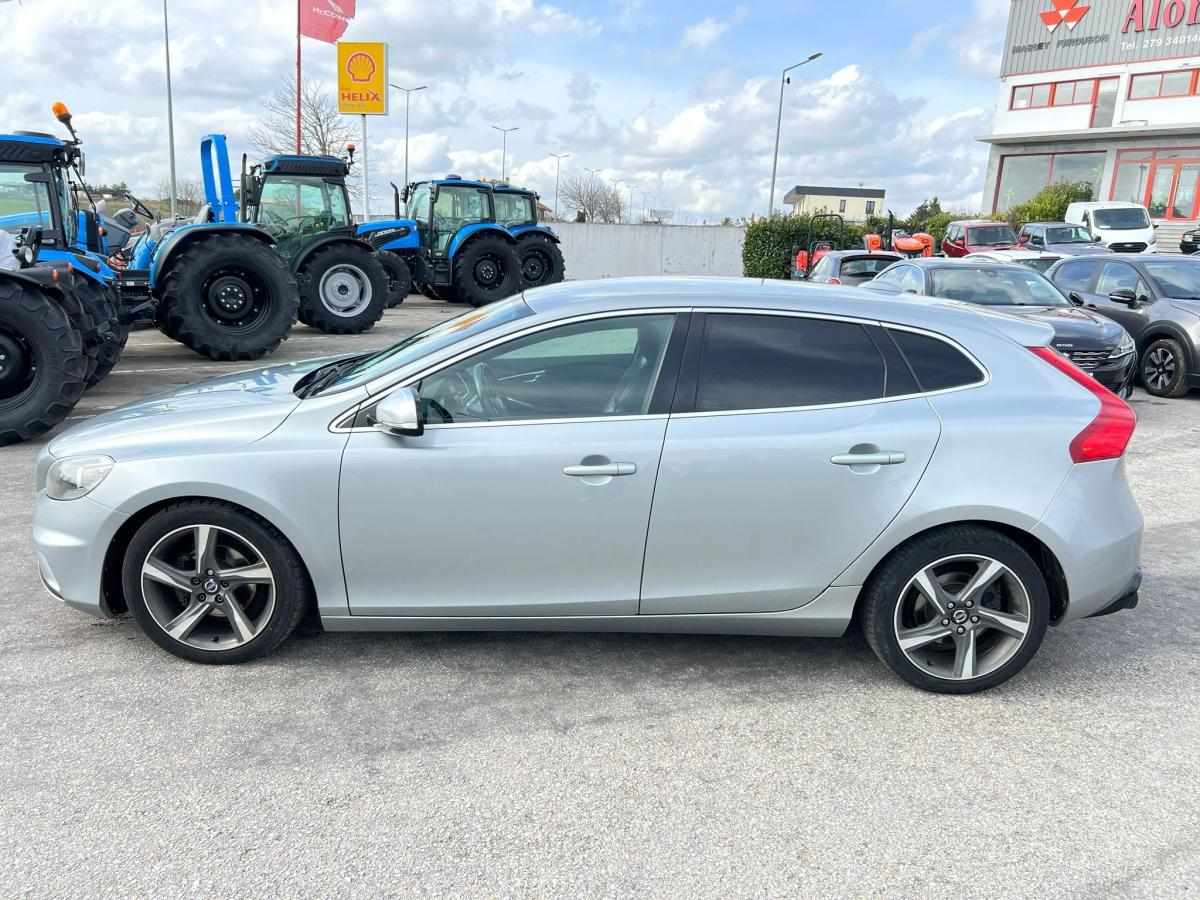 volvo-v40-2013-diesel-1560cc