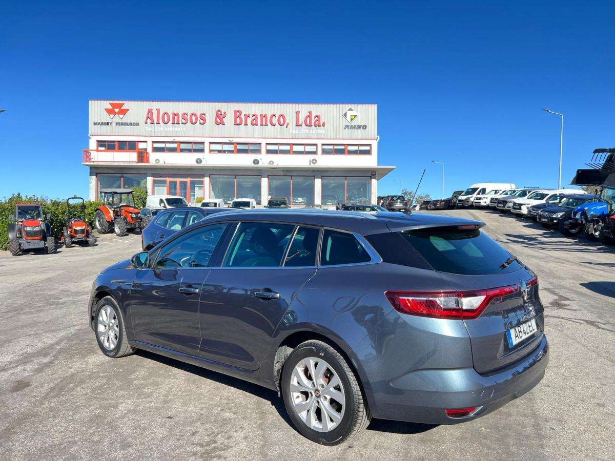 renault-megane-sport-tourer-2020-diesel-1461cc