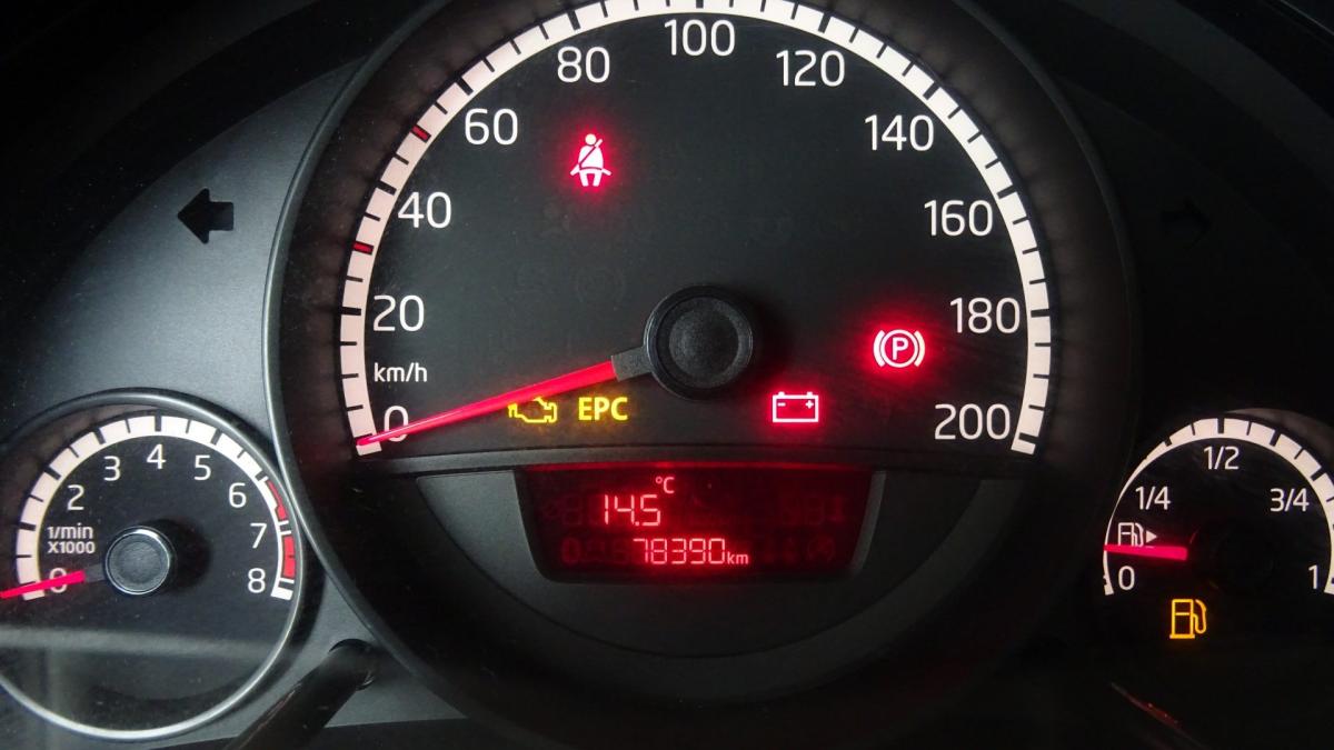 volkswagen-up-2014-gasolina-999cc