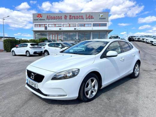 volvo-v40-2017-diesel-1969cc