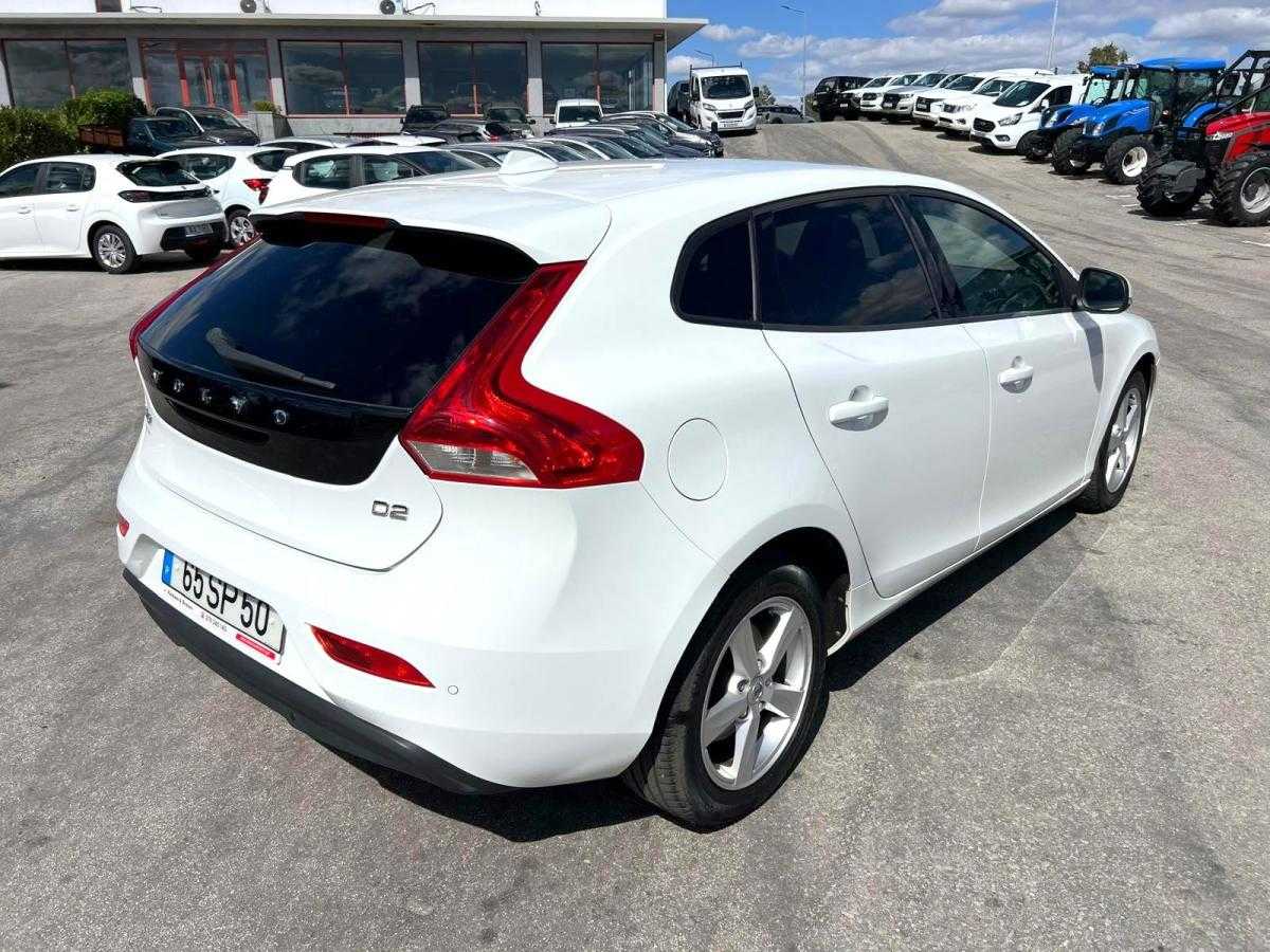 volvo-v40-2017-diesel-1969cc