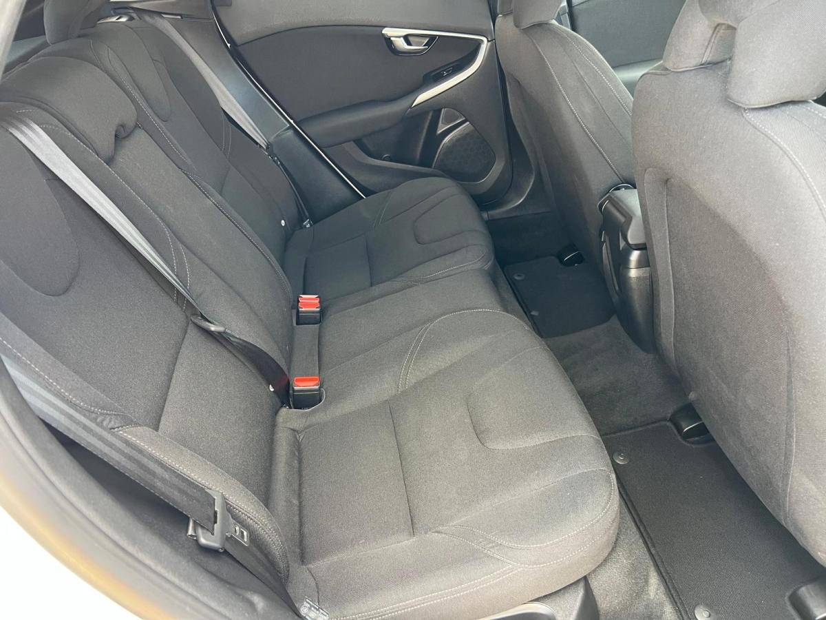 volvo-v40-2017-diesel-1969cc