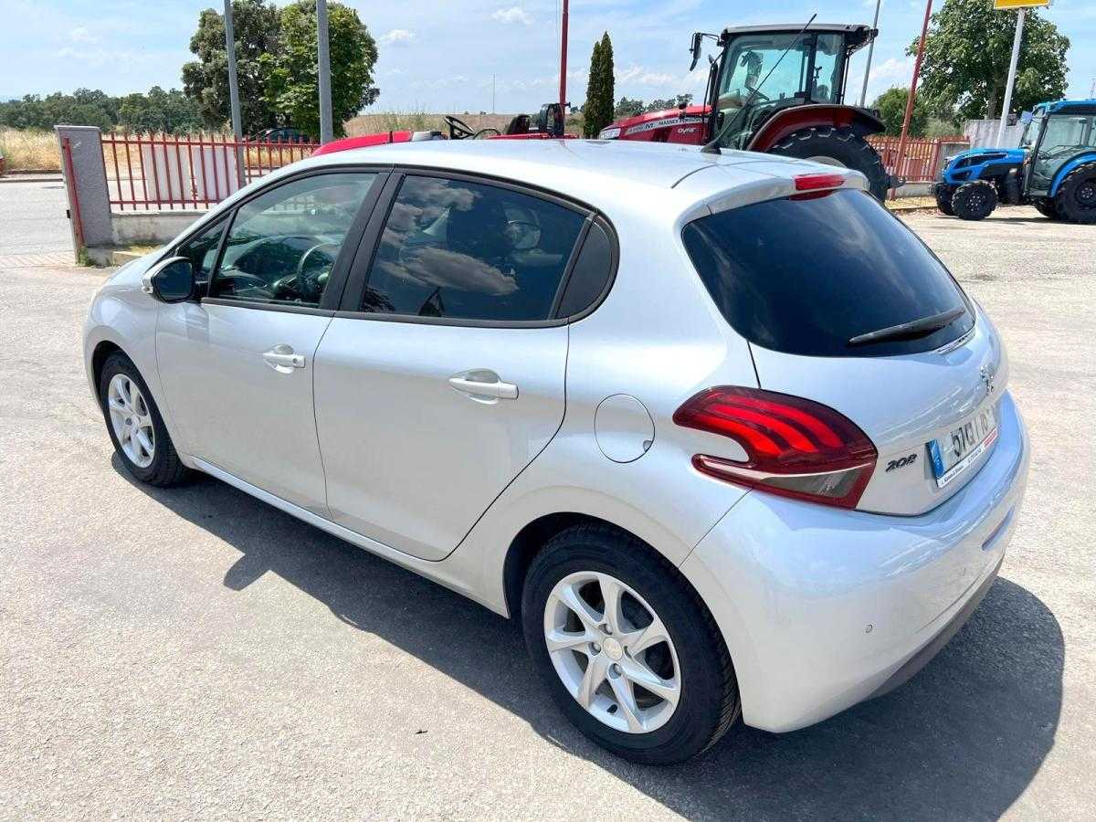 peugeot-208-2016-diesel-1560cc