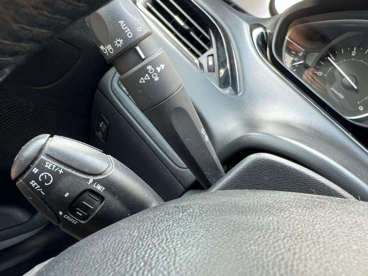 peugeot-208-2016-diesel-1560cc